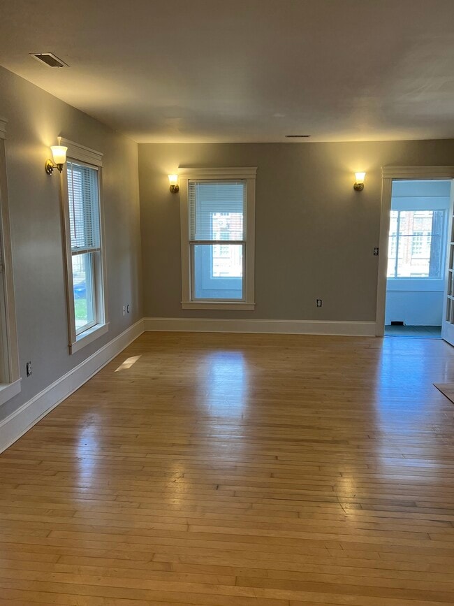 Photo - 1119 4th St NE Unit 1119 4th Street
