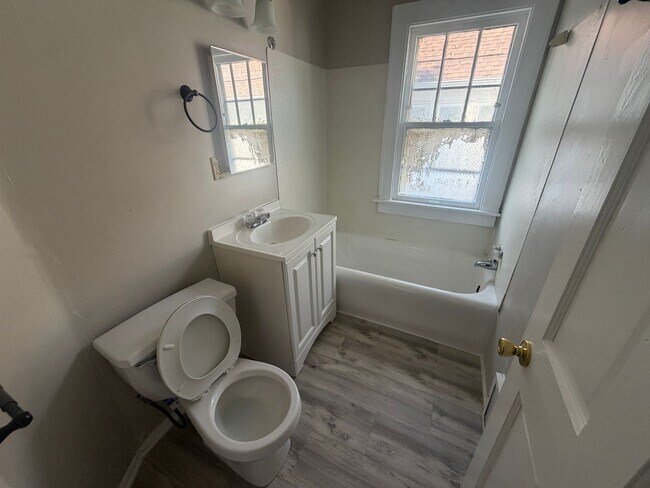 Photo - 4134 N 50th St Unit 4134 N 50th St (lower)