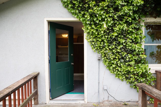 Photo - 202 Floral Ave Unit 202 Floral Ave #B