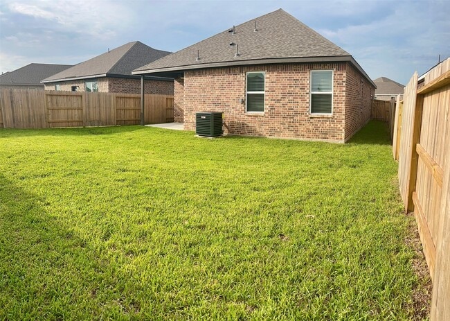 Photo - 1031 Rosewood Trl