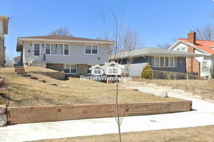 Photo - 26 15th Ave N