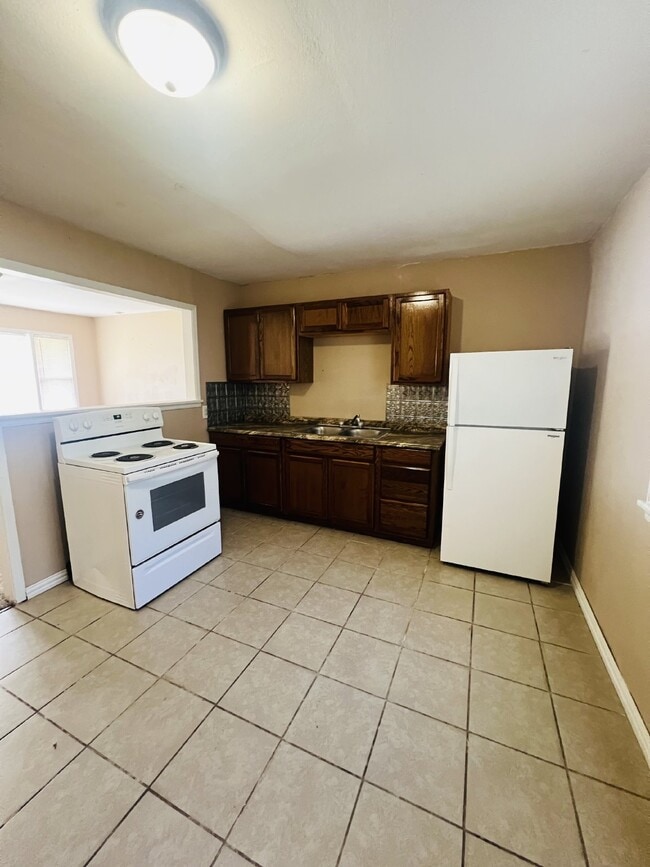 Photo - Coming soon!
 Cozy 2 bedroom, 1 bathroom house in Enid!