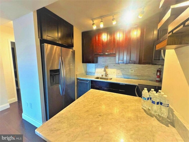 Building Photo - 1311 Delaware Ave SW Unit S336