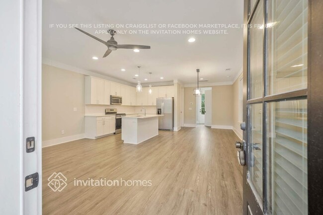 Photo - 647 Vernon Ave