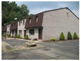 Primary Photo - Kellywood Manor