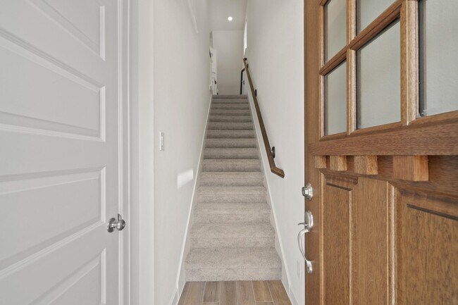 Photo - 13305 Moncloa Dr