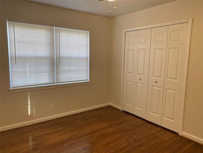 Photo - 1938 Coulcrest Dr