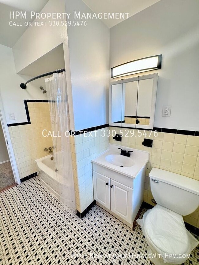 Photo - 3270 Warrensville Center Rd Unidad F-208