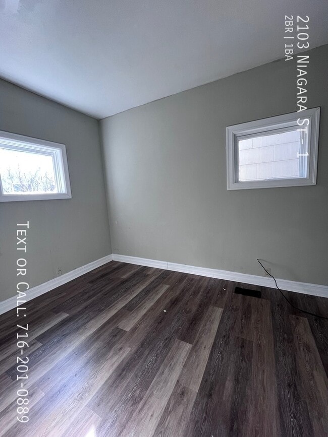 Photo - 2103 Niagara St Unit 1