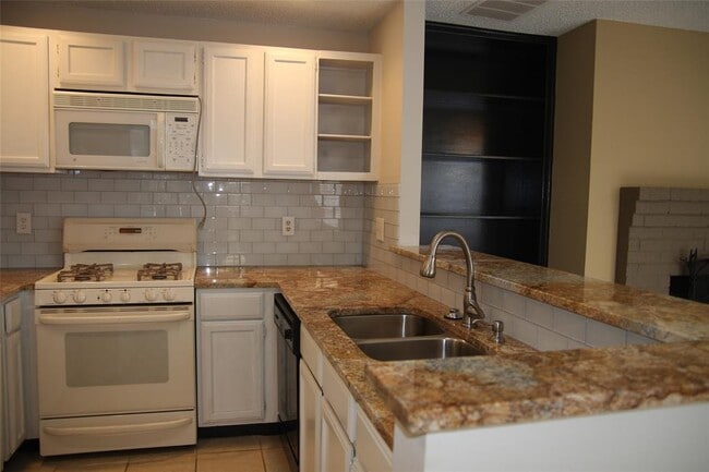 Photo - 7825 Beauregard Cir