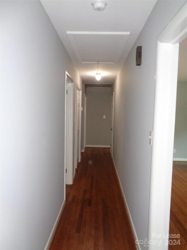 Photo - 3726 Sudbury Rd