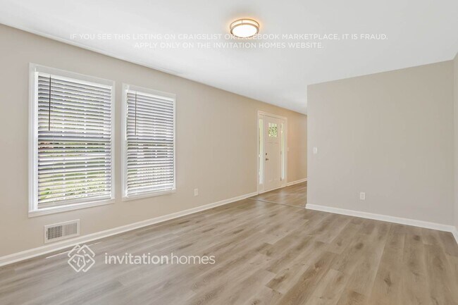 Photo - 2073 Kinridge Rd