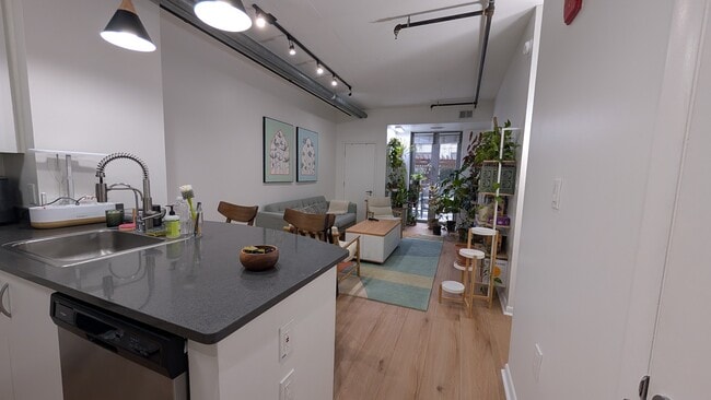 Photo - 1300 N St NW Unit 10