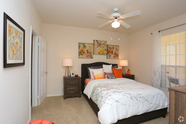 1BR - 793 SF - Bedroom