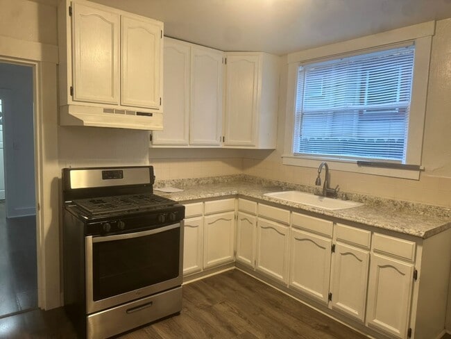 Photo - 1015 47th St Unit B