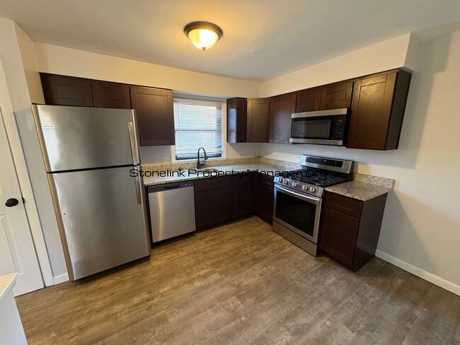 Building Photo - 28-30 Globe Street Unit 30