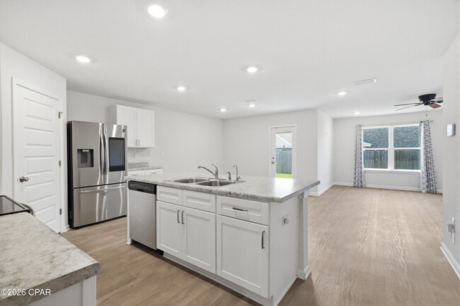 Photo - 4753 Firefly Ln