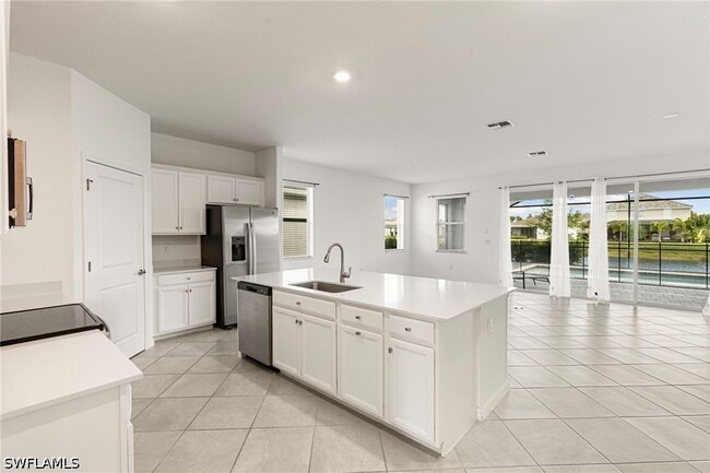 Photo - 2525 Kona Wy