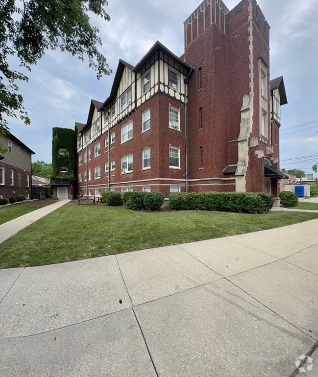 Building Photo - 3302 Kenilworth Ave Unit -305 Rental