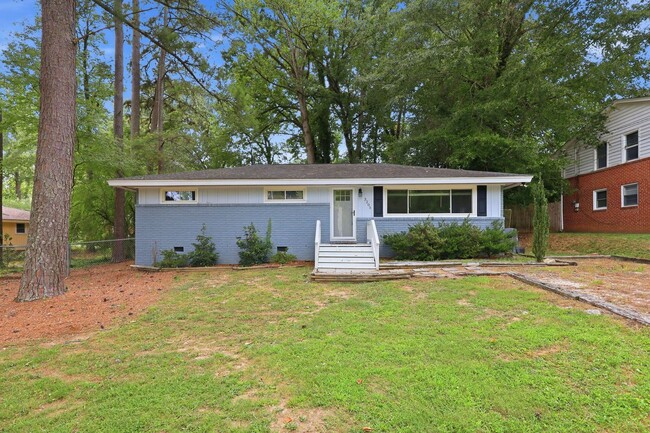 Photo - 3205 Crandon Ln