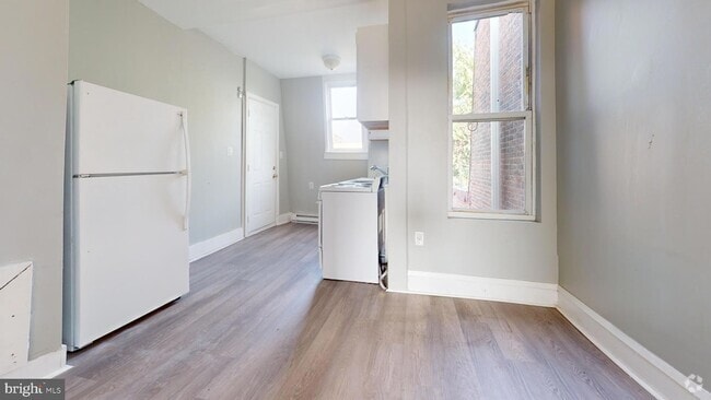 Building Photo - 2542 N 33rd St Unit 3 Rental