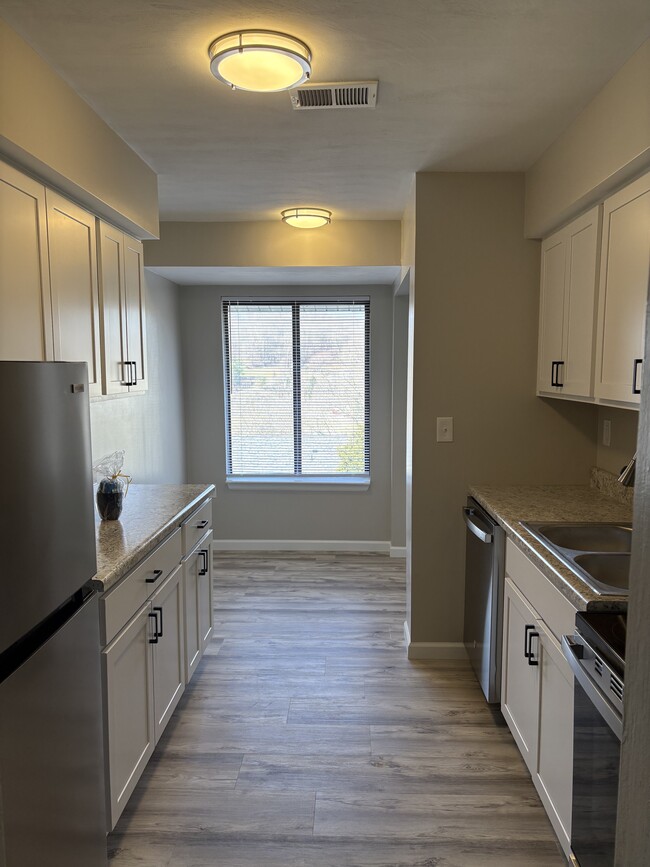 Photo - The Oaks Apartments