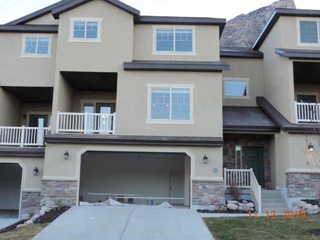 3 Bed Town Home - Provo Slate Canyon - 3 Bed Town Home - Provo Slate Canyon