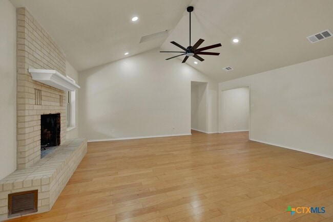 Building Photo - 1260 Flaming Oak Dr