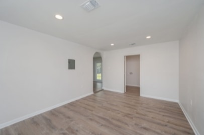 Photo - 126 Camellia Pl