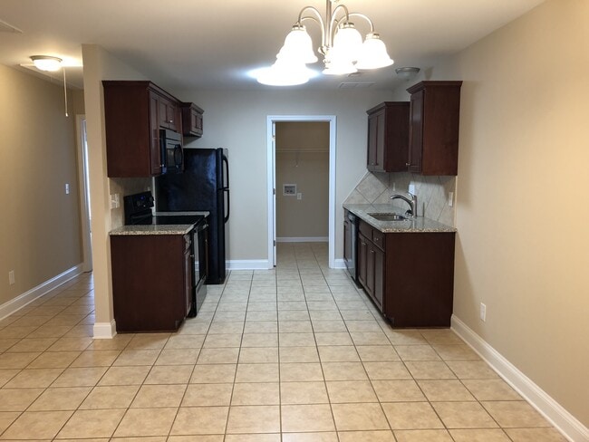 Photo - Available to show! **MOVE-IN Special $250 off the 1st full month's rent.**