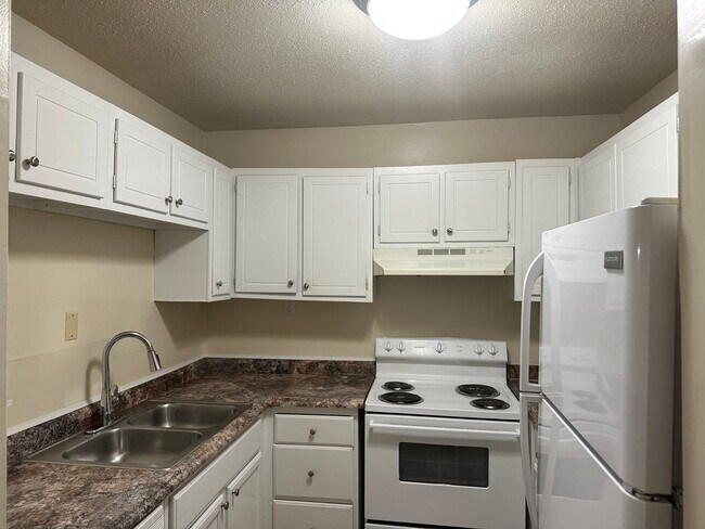 Photo - 3 Bedroom Condo in Chapel Hill