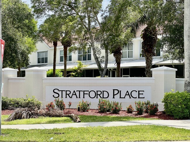 Photo - 1345 Henley St Unidad 707