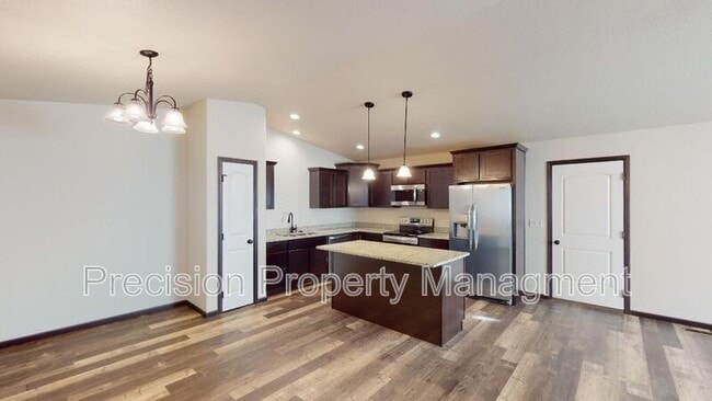 Photo - 587 Westwind Rd