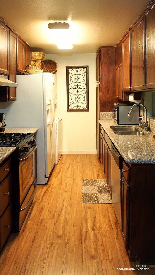 Kitchen - 7050 Vassar Ave