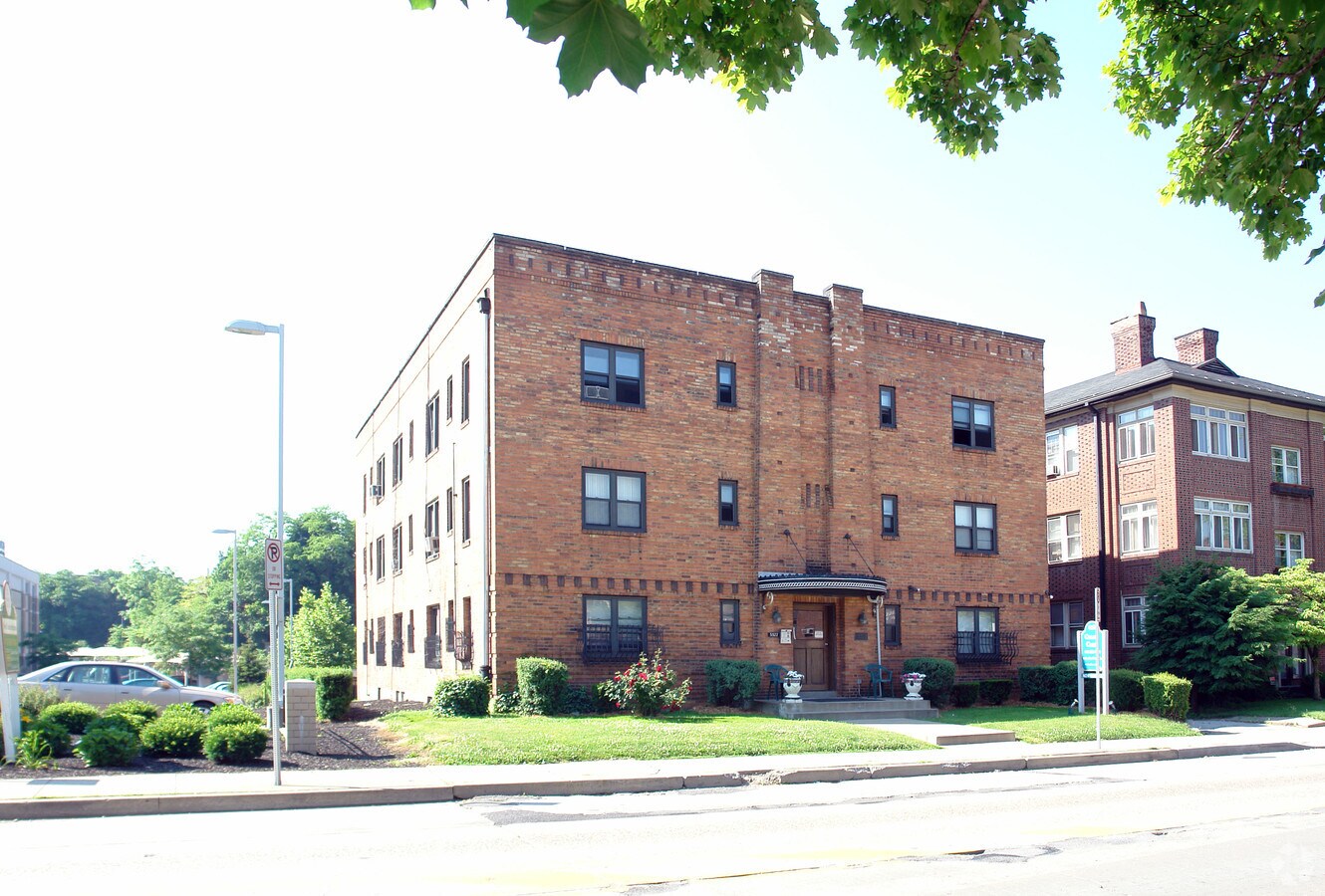 Gracen Court - Gracen Court Apartments