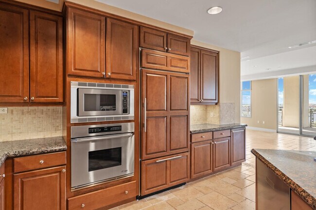 Photo - 2211 E Camelback Rd Unidad 604