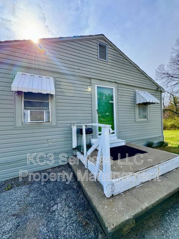 Photo - 6131 NE Vivion Rd