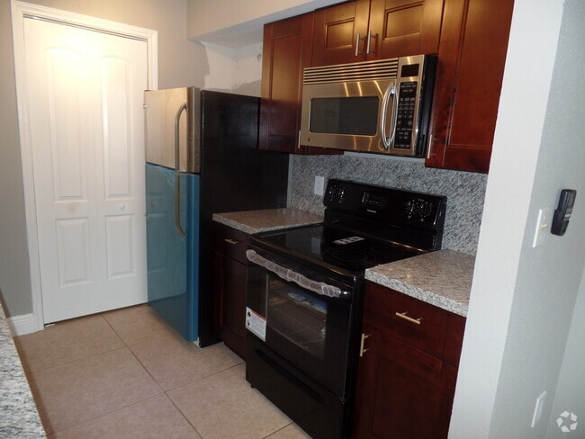 Building Photo - 2341 NW 33rd St Unit 410 Rental