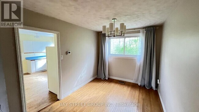 Photo - 153 Simpson Rd