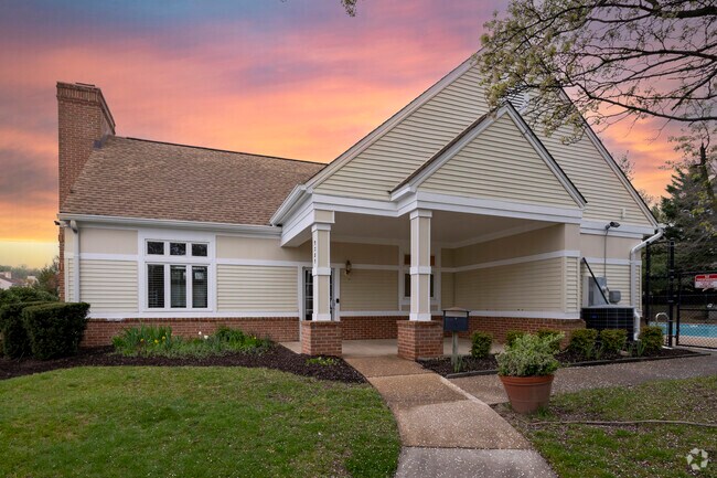 Alternate View - Gunston Corner Condominiums