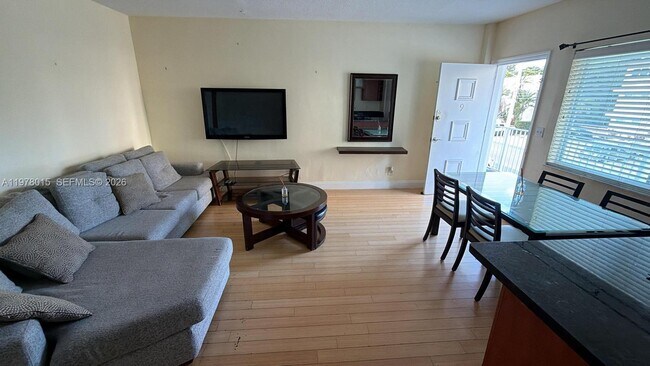 Photo - 10101 W Bay Harbor Dr Unit 9