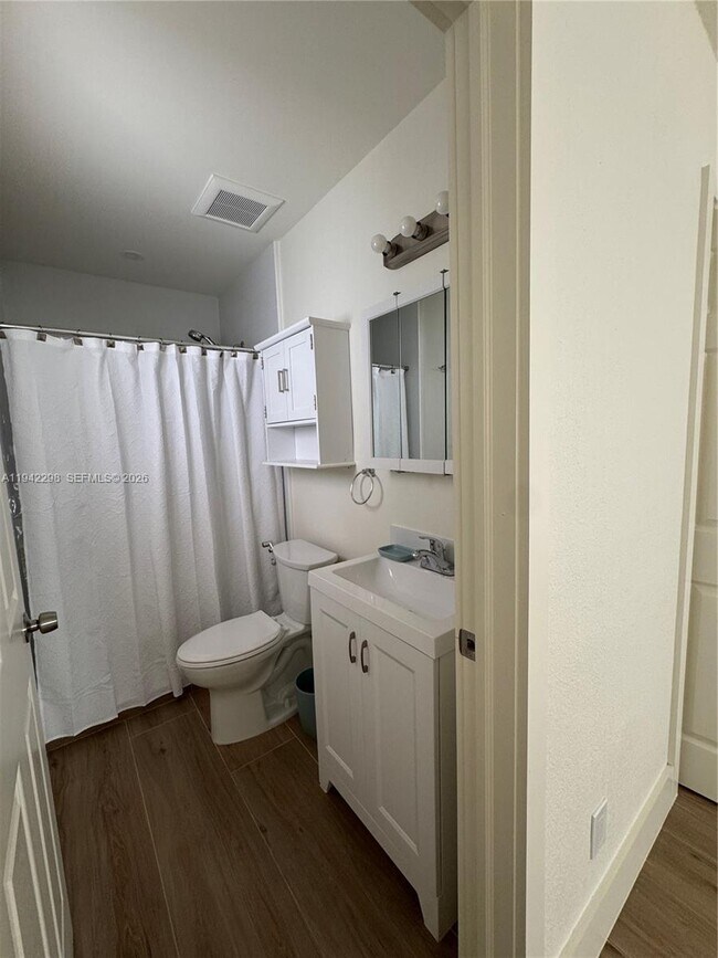 Photo - 1810 SW 93rd Ct