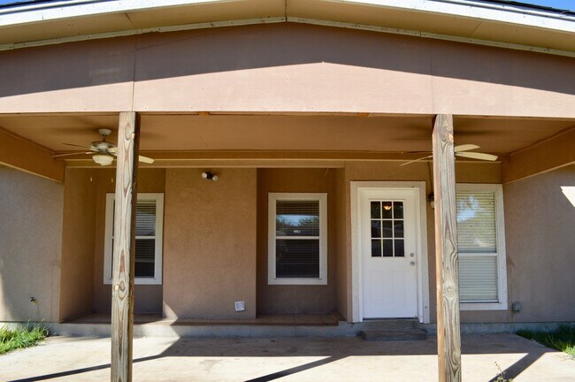 Photo - Rare custom stucc home 3 bed 2 bath