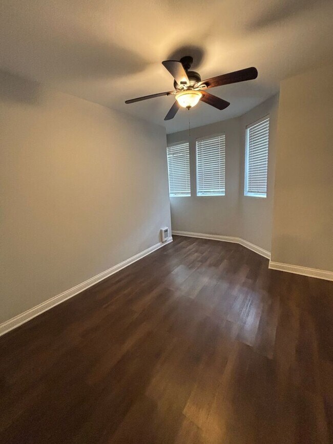 Photo - 3641 W Dickens Ave Unit GB