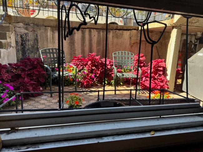 Photo - 2315 S Hoyne Ave