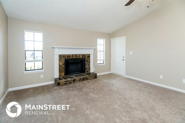 Photo - 423 Brookfield Way