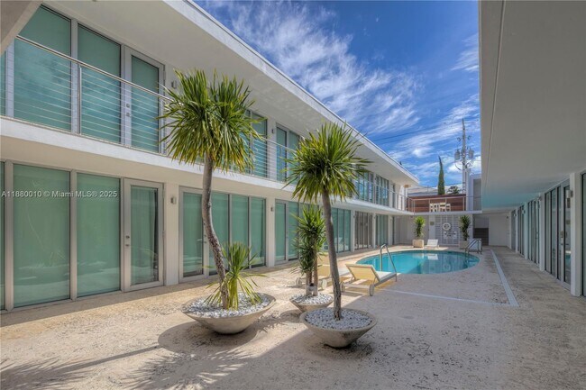 Photo - 1601 West Ave Unit 202