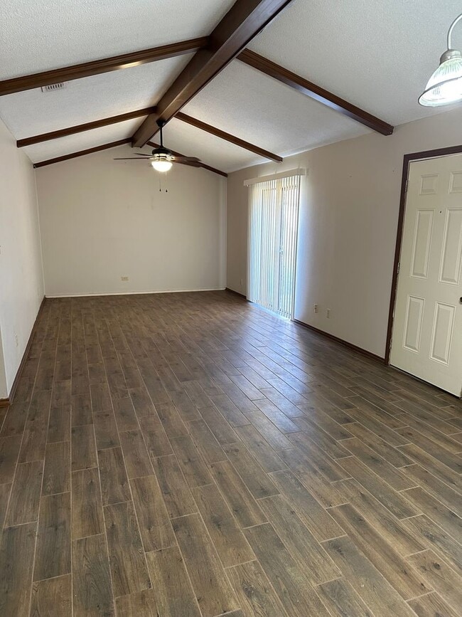 Photo - 1006 Fairway Dr