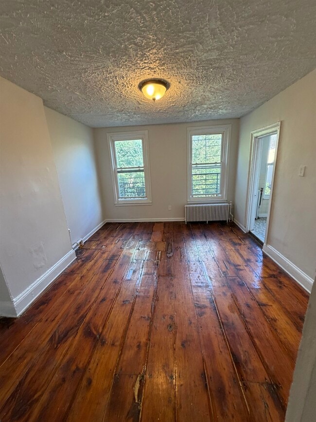 Photo - 642 Jersey Ave Unit 3