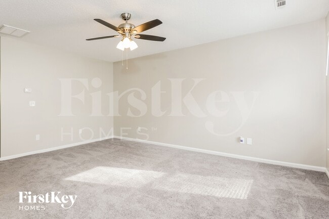 208 Guinevere Ct